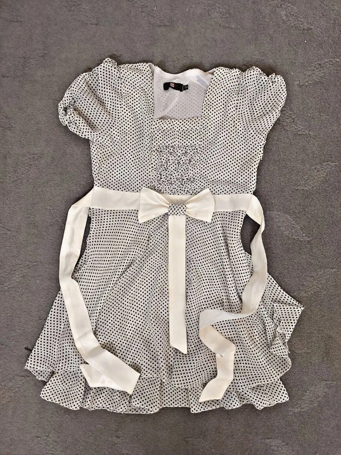 لباس|لباس|اهر, |دیوار