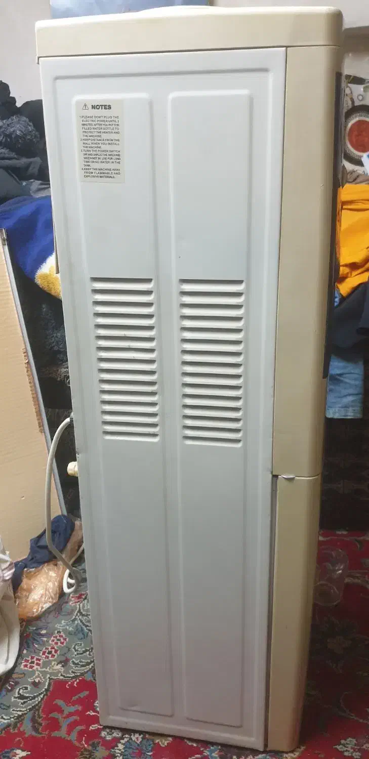 آبسرد کن ژاپن اصل .درجه یک کم کار|آب‌سردکن و تصفیه آب|شیراز, سیاه سنگ|دیوار