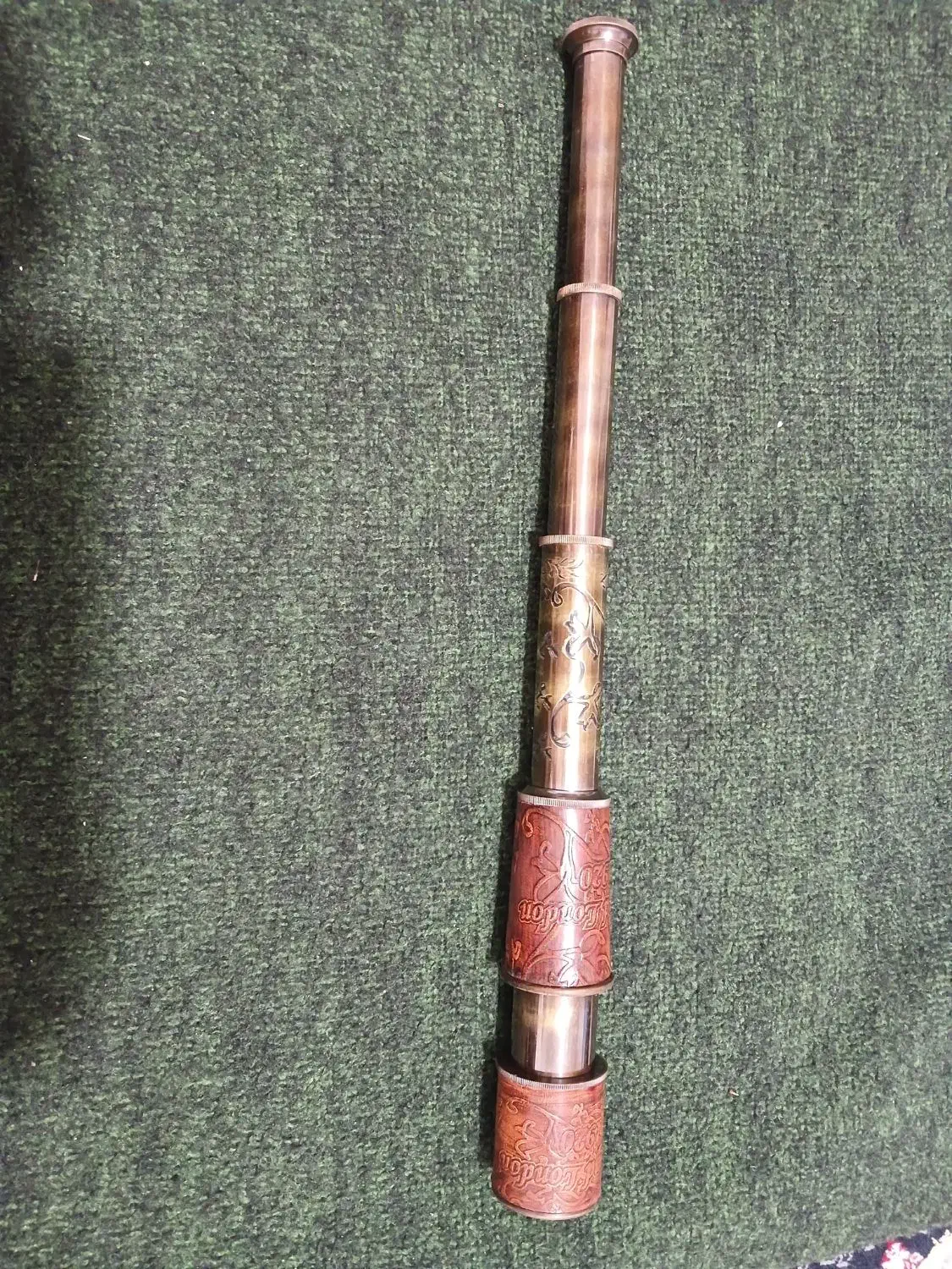 دوربین برنجی قدیمی|کلکسیون اشیاء عتیقه|قزوین, |دیوار