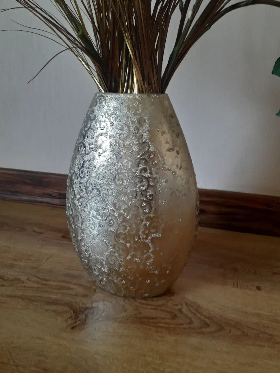 گلدان طلایی نقره ای پتینه برجسته / گلدان دکوری|صنایع دستی و سایر لوازم تزئینی|تبریز, |دیوار