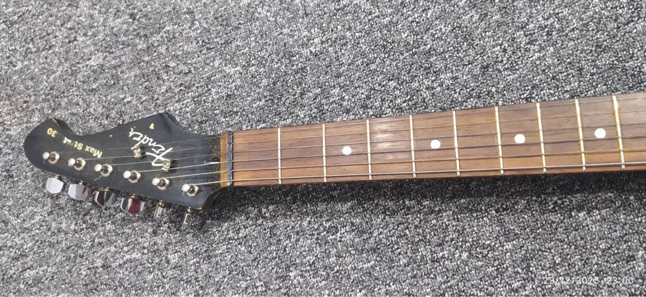 گیتار الکتریک فندر|گیتار، بیس، امپلیفایر|تهران, میدان ولیعصر|دیوار