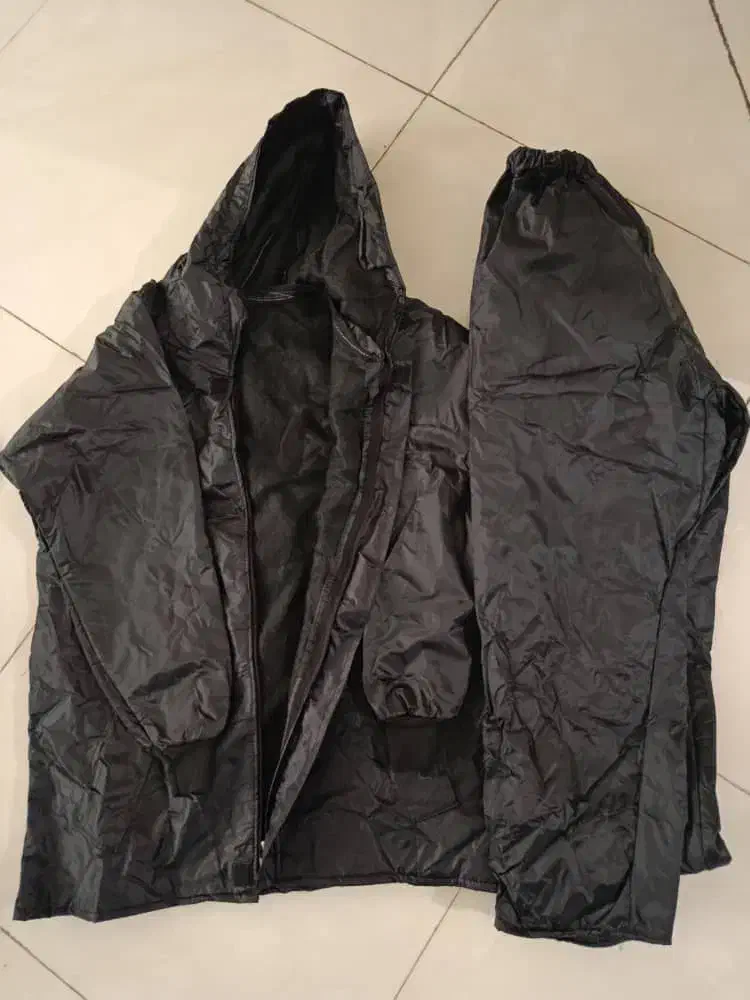 تعدادی لباس و کاپشن نو نو|لباس|تهران, گلچین|دیوار