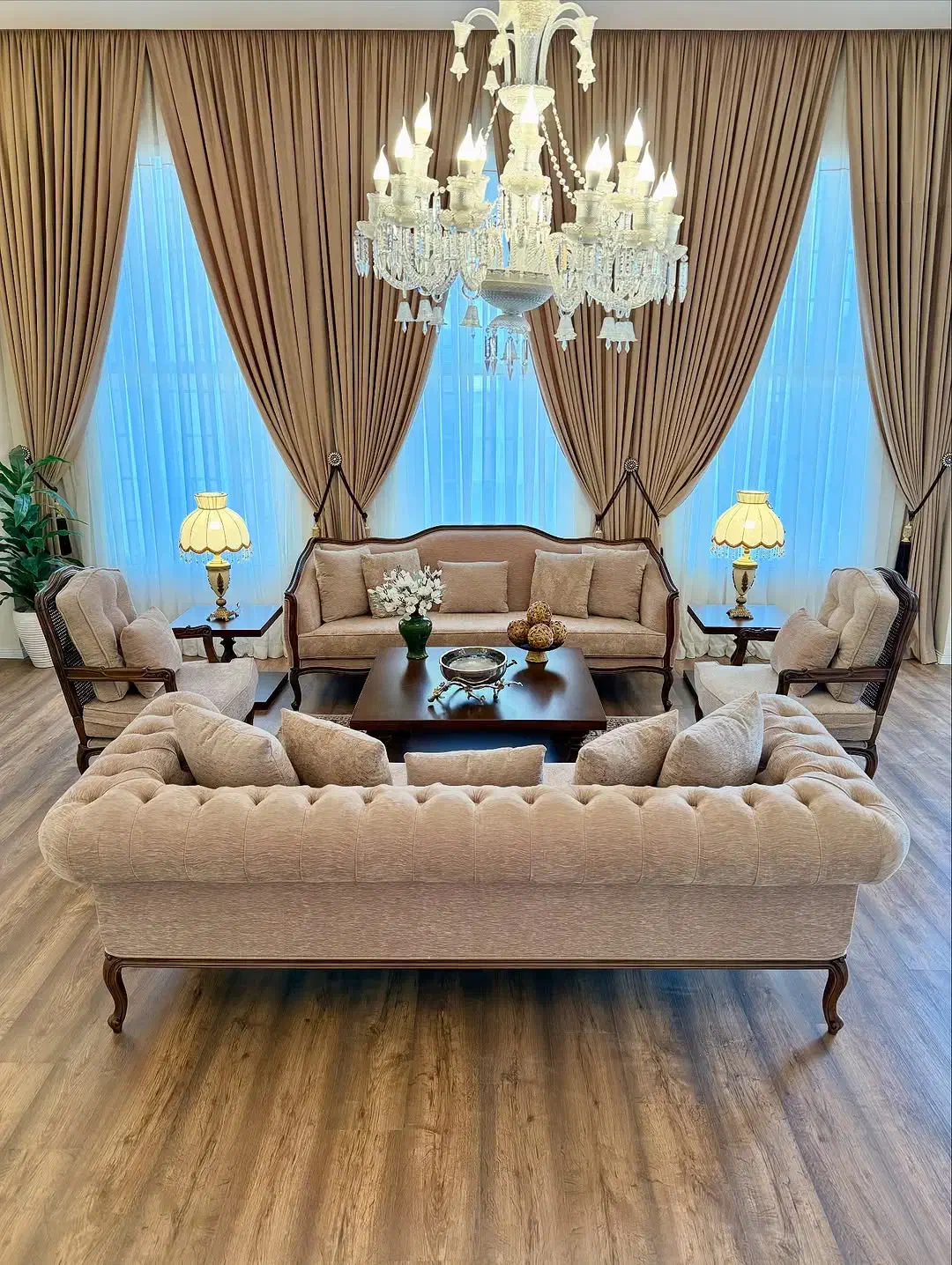 مبل کلاسیک مینیمال|مبلمان خانگی و میز عسلی|نیشابور, ده حلاج|دیوار