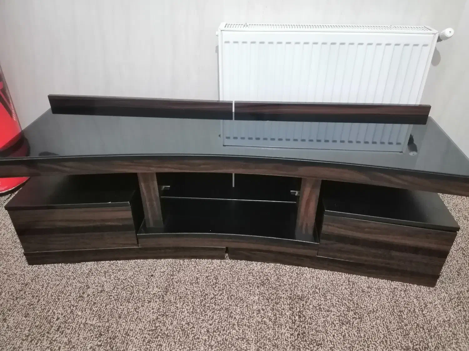 زیر تلویزیونی|میز تلویزیون|مرودشت, دولت آباد|دیوار