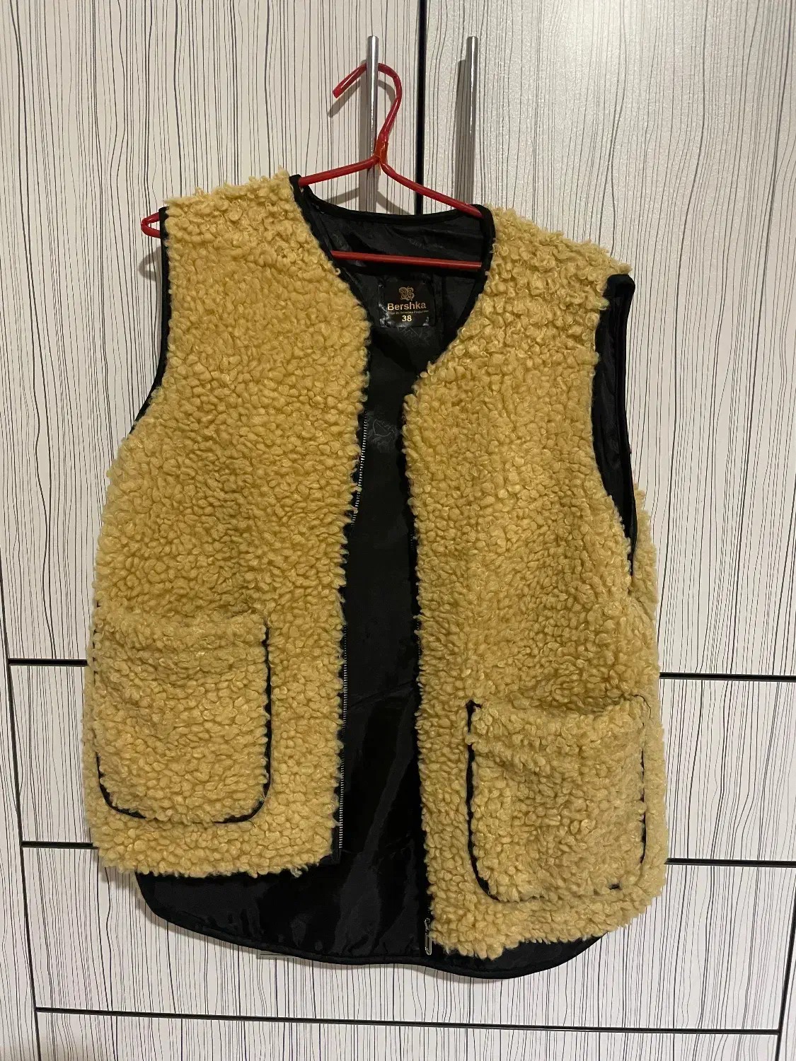 پافر ببعی|لباس|اردبیل, |دیوار