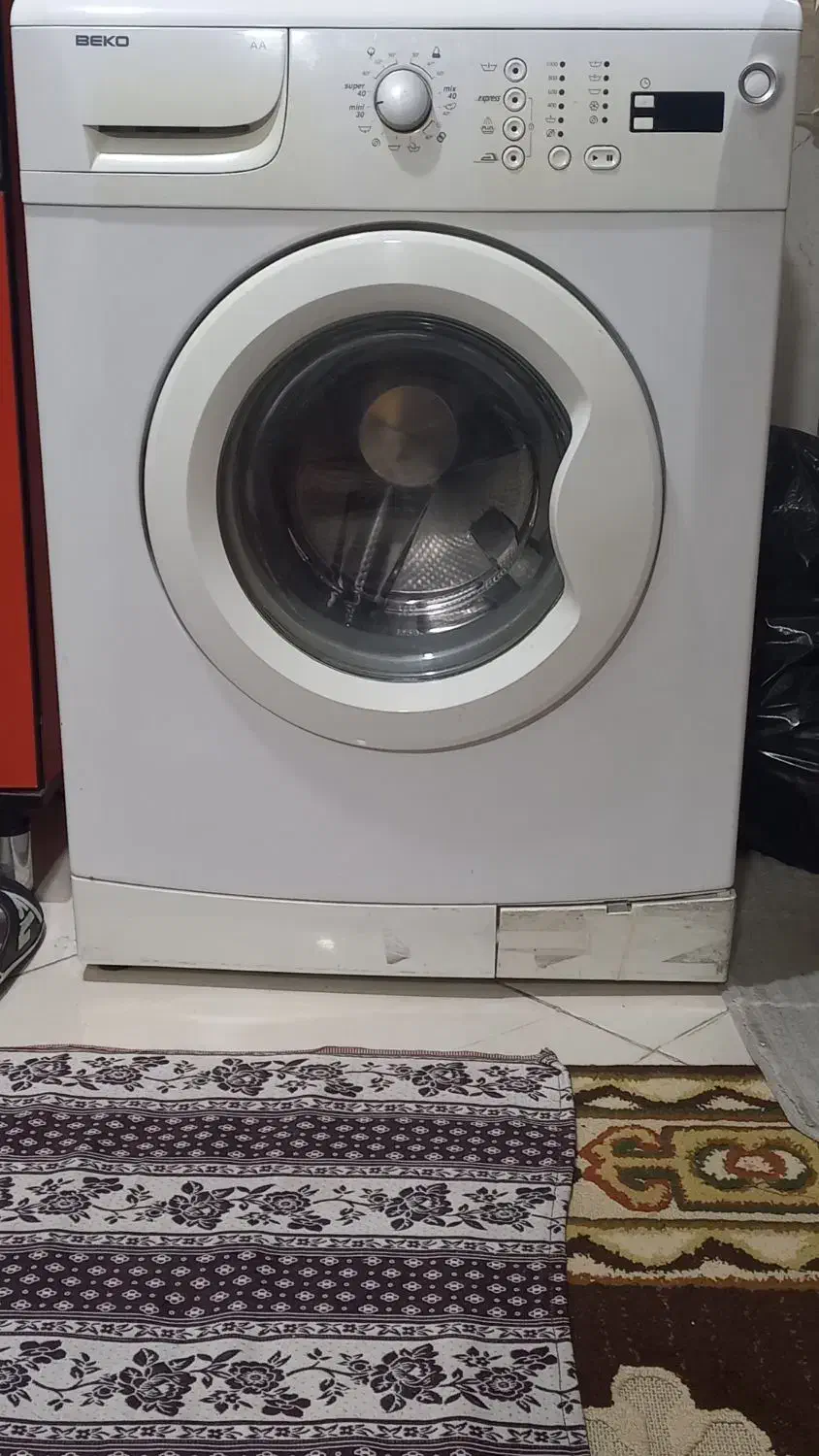 لباسشویی ۵کیلو کاملا سالم|ماشین لباسشویی و خشک‌کن لباس|تهران, آذری|دیوار