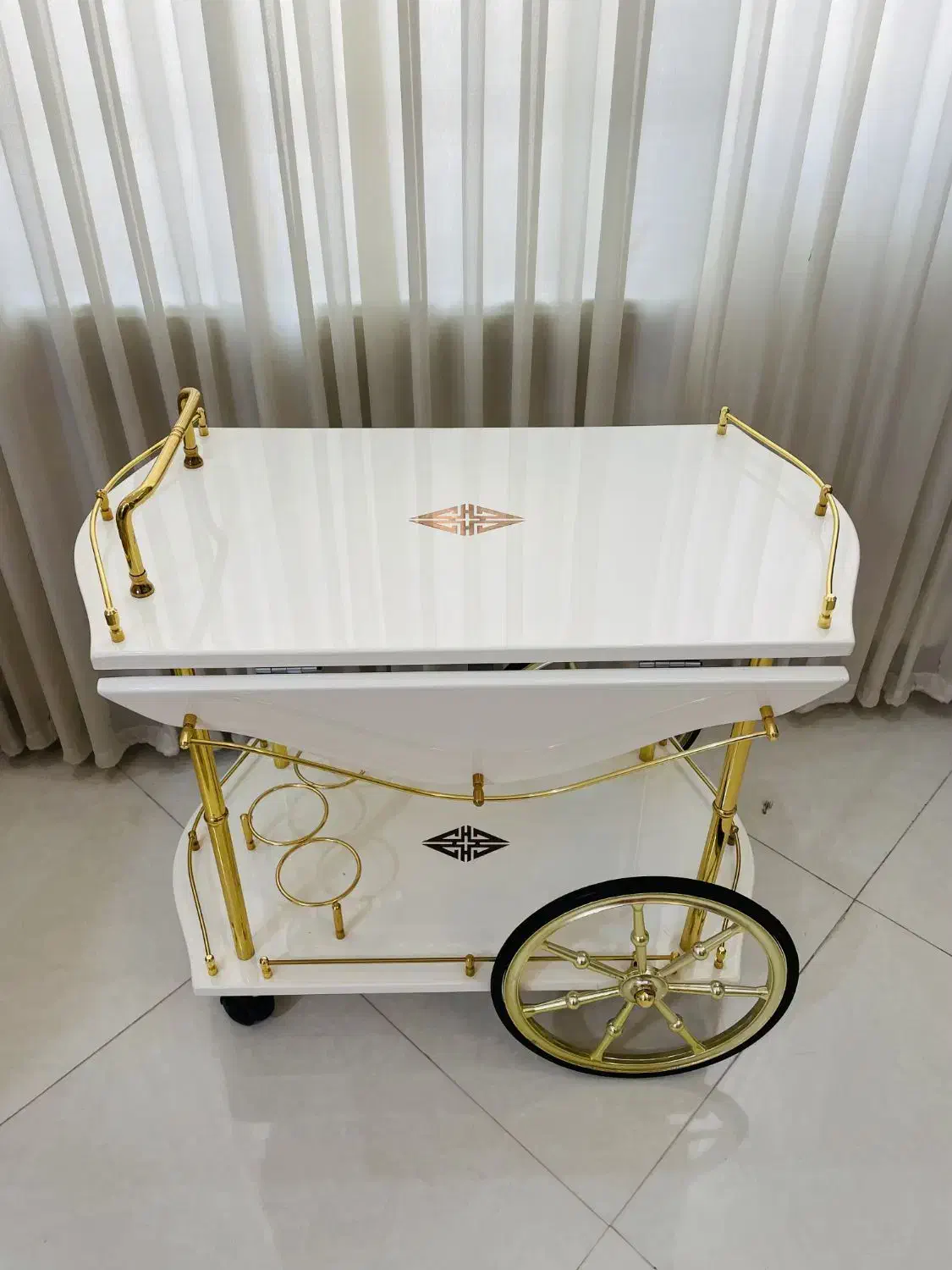 میز بار مخصوص جهیزیه|بوفه، ویترین، کنسول|گلبهار, شهر جدید گلبهار|دیوار