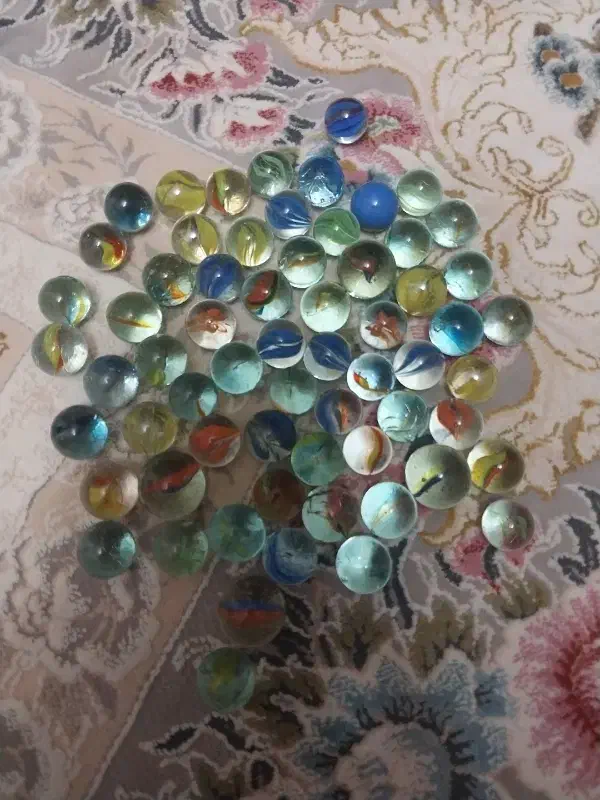 تیله|اسباب‌‌بازی|قم, بنیاد|دیوار