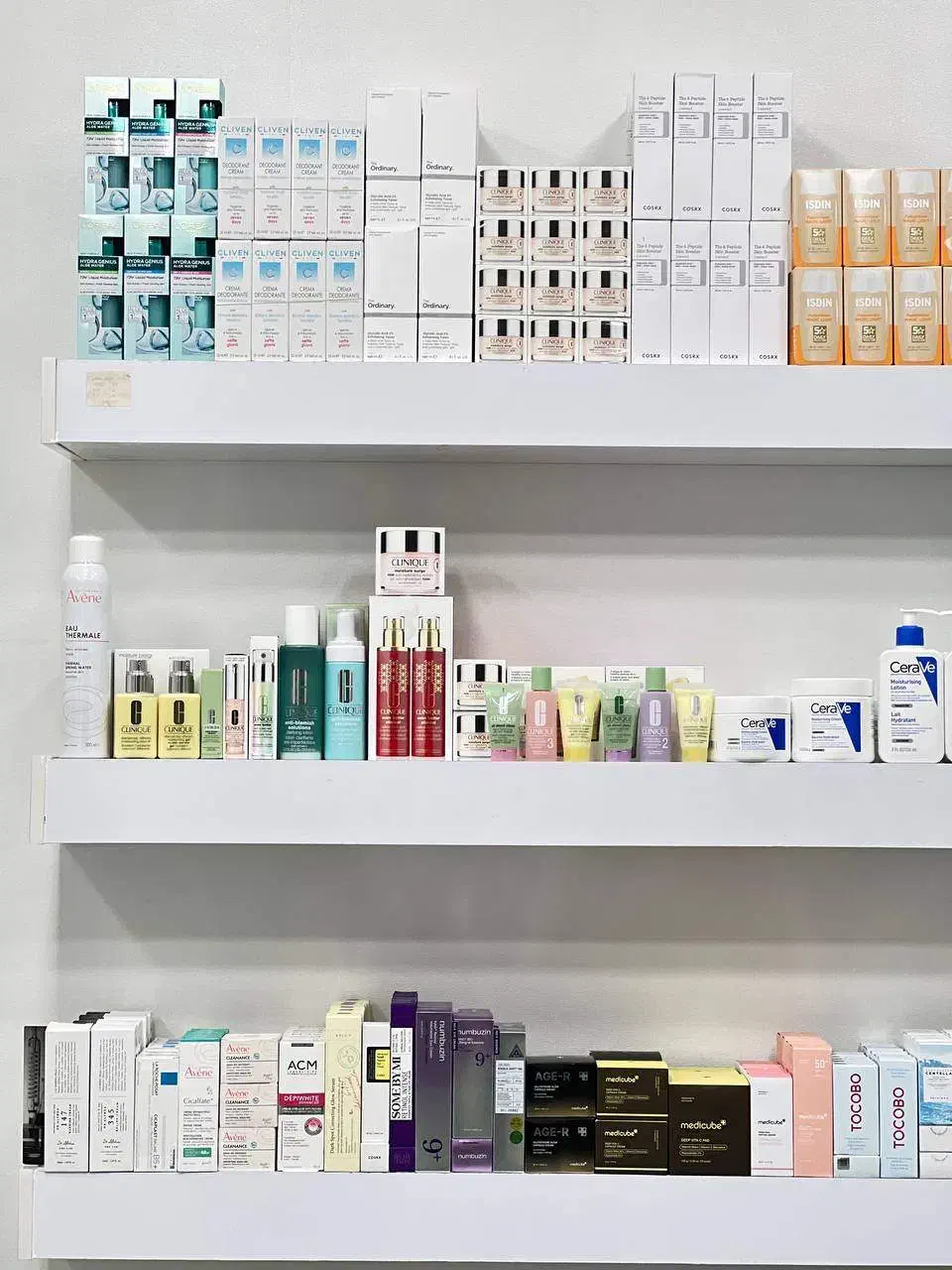 محصولات لوکس پوستی|آرایشی، بهداشتی، درمانی|تهران, شهرک امید|دیوار