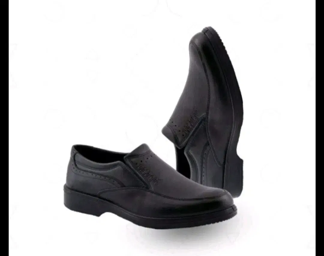 کفش|کیف، کفش، کمربند|صومعهسرا, |دیوار