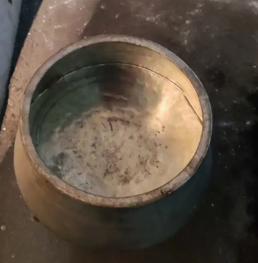 دیگ مسی خیلی قدیمی|کلکسیون اشیاء عتیقه|ری, علایین|دیوار