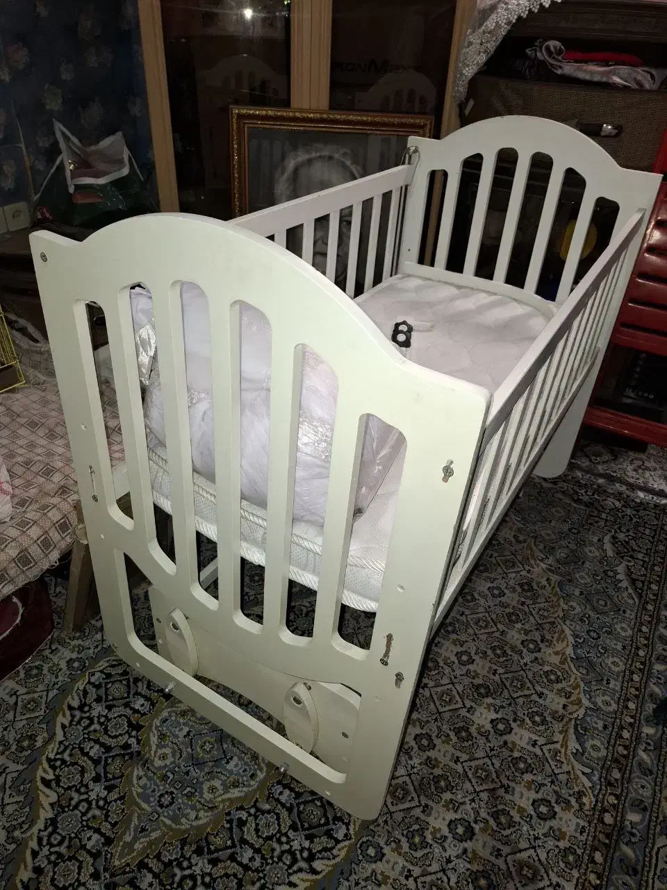 تخت گهواره ایه|تخت و صندلی بچه|کوهسار (البرز), |دیوار