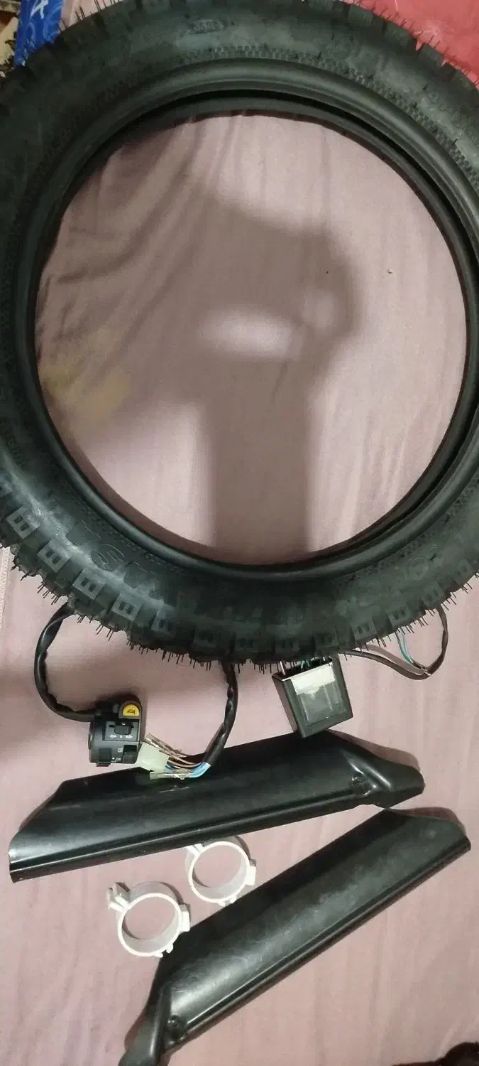 لاستیک نو تریل  چرخ عقب|قطعات یدکی و لوازم جانبی|رشت, هلال احمر|دیوار