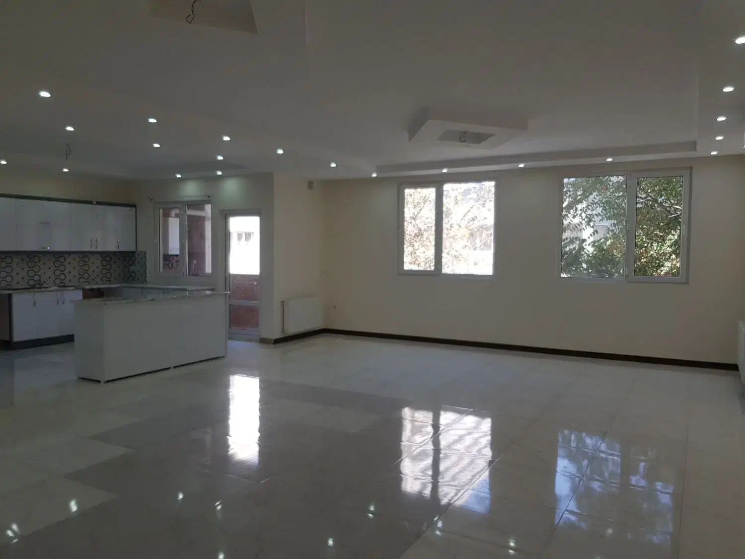 اوایل خیابان کوهسنگی/۱۸۰متر/چهارخواب/صفر/فول|اجارهٔ آپارتمان|مشهد, کوه سنگی|دیوار