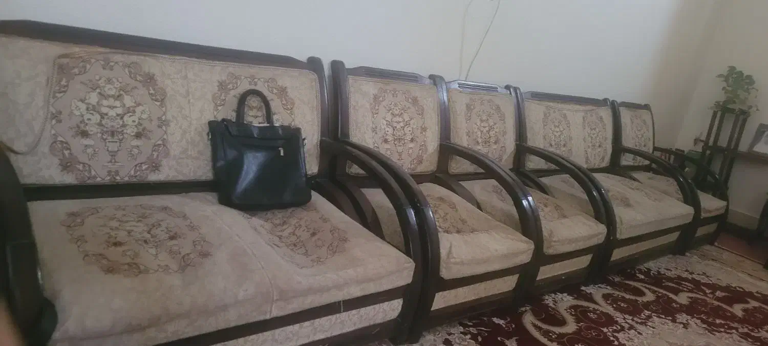 یک دست مبلمان 8 نفره دست دوم|مبلمان خانگی و میز عسلی|برخوار, |دیوار