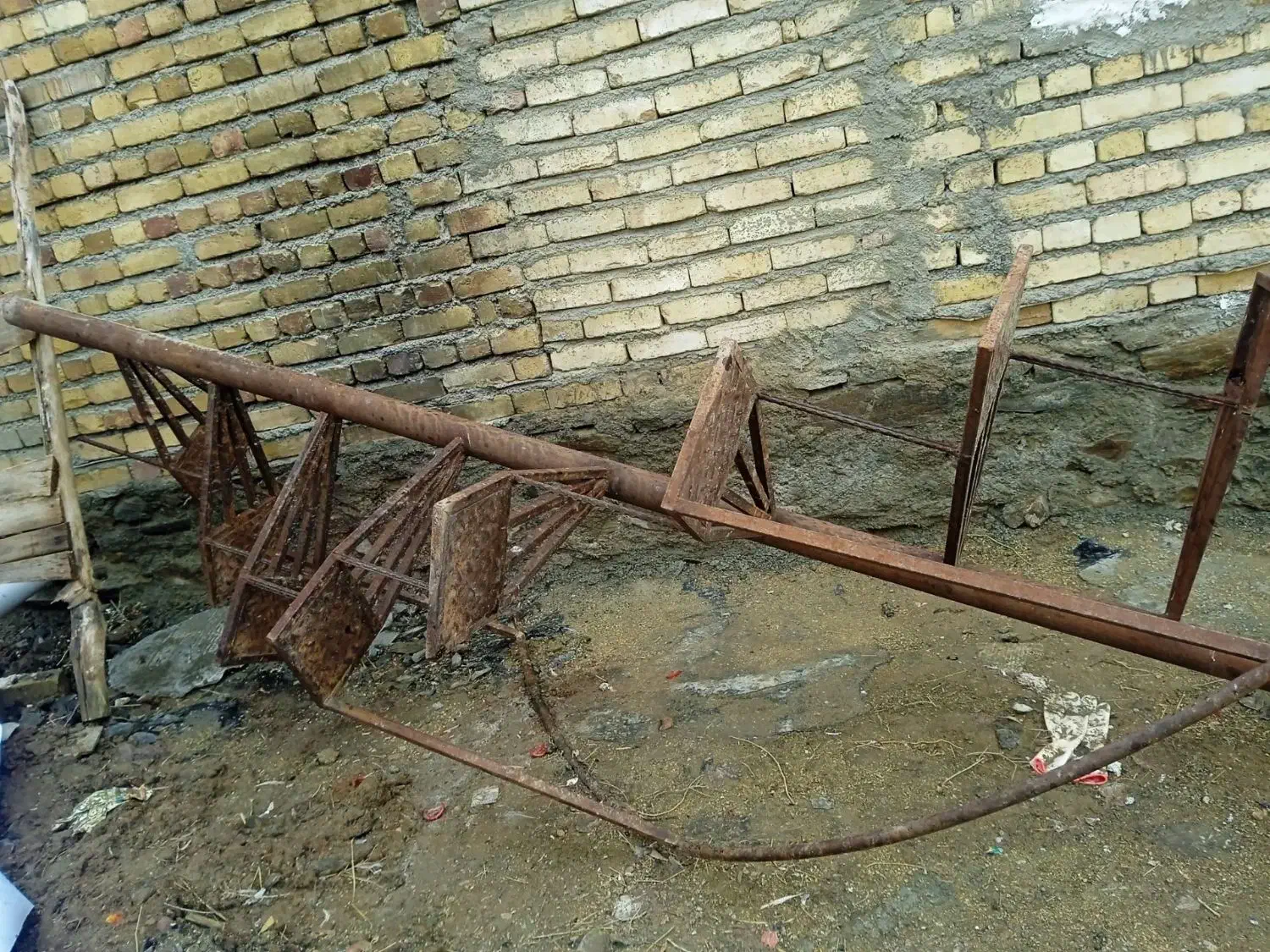 پله گرد اهنی|مصالح و تجهیزات ساختمان|بهار, |دیوار