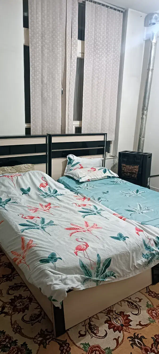 فروش تخت خواب وتشک تک نفره دراور وترازو دیجیتال|تخت و سرویس خواب|شهرکرد, |دیوار