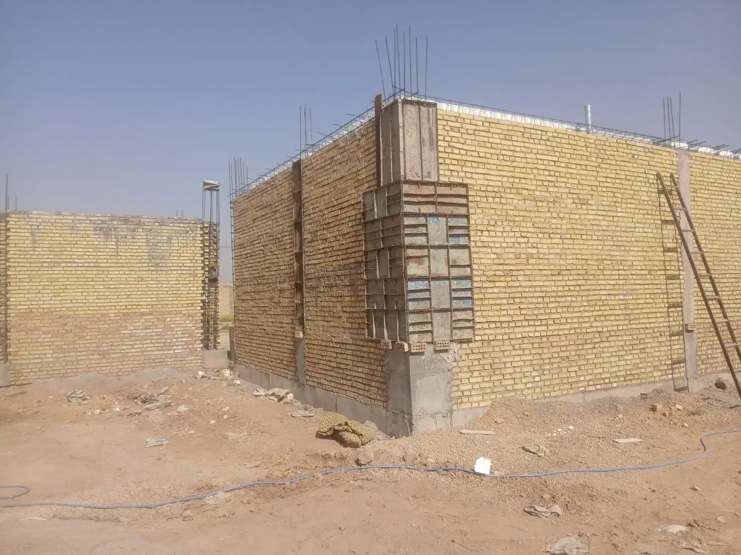 اکیپ تیرچه بلوک و شناژ بندی دانیال|خدمات پیشه و مهارت|شوش, |دیوار