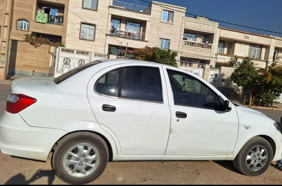 ساینا sمدل ۴۰۲|خودرو سواری و وانت|شیراز, احمدآباد|دیوار