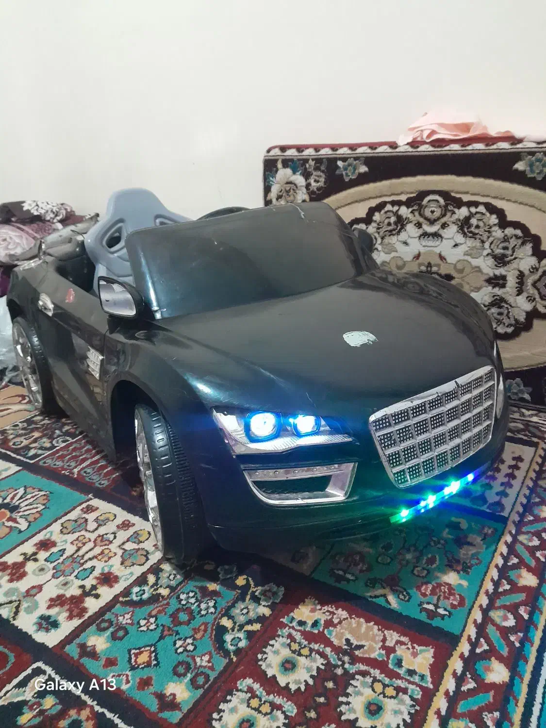 ماشین شارژی|اسباب‌بازی بچه|محمدشهر, شهرک پیام (مهرالبرز)|دیوار