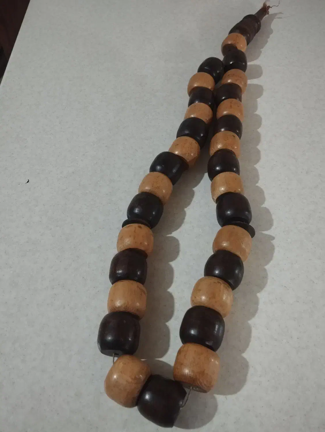 تسبیح قدیمی چوبی|کلکسیون اشیاء عتیقه|شیروان (خراسان), |دیوار