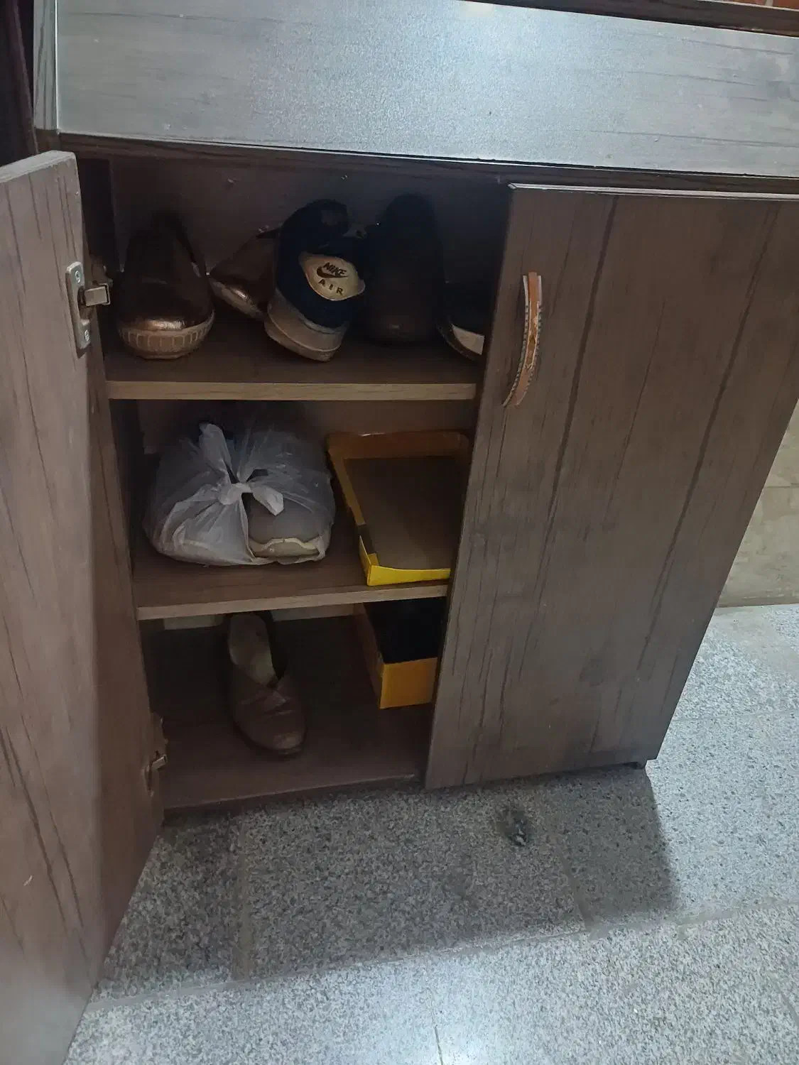 جا کفشی|جاکفشی، کمد، دراور|بابل, |دیوار