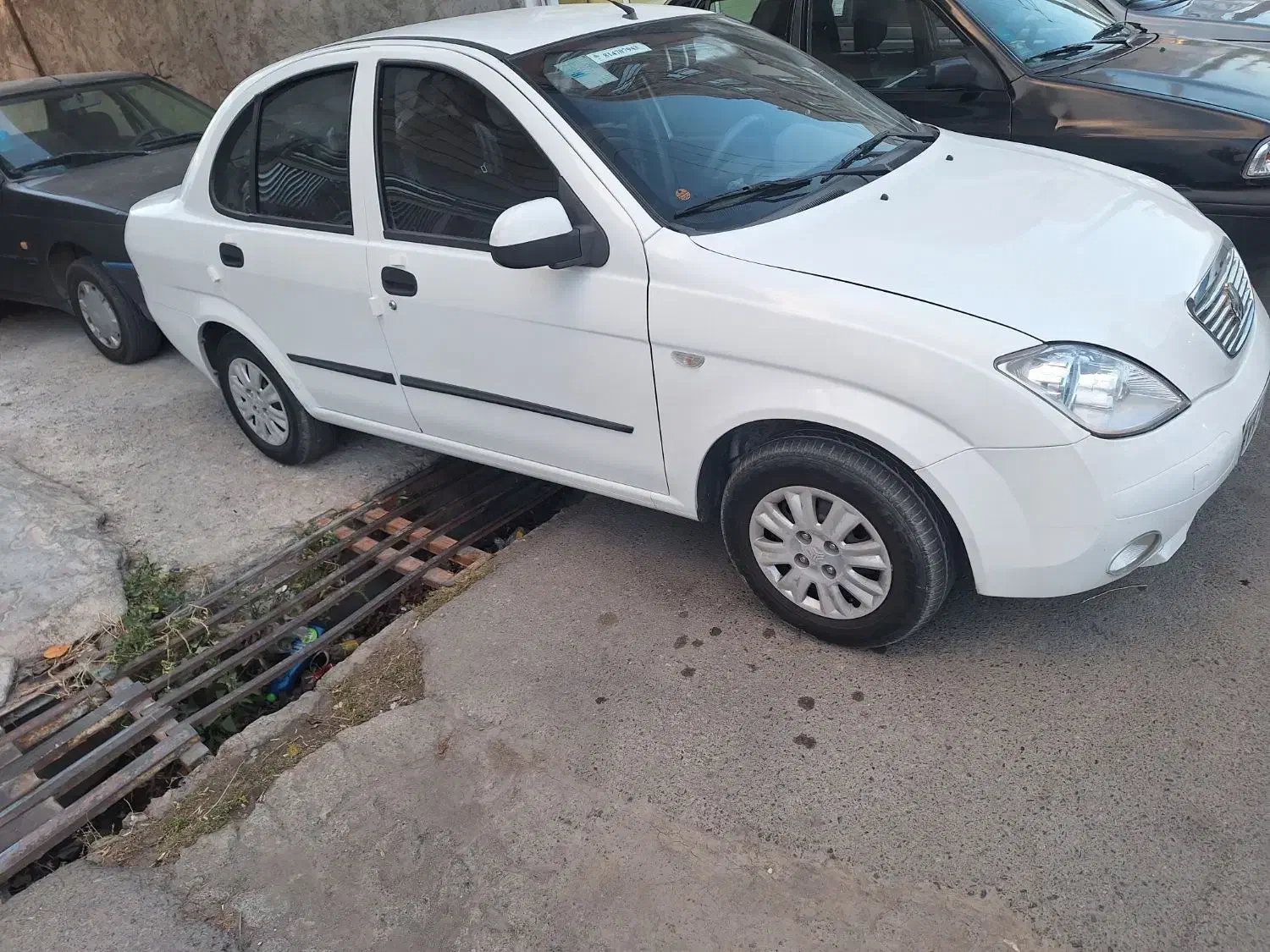 تیبا صندوق دار بی رنگ|خودرو سواری و وانت|مشگین شهر, |دیوار