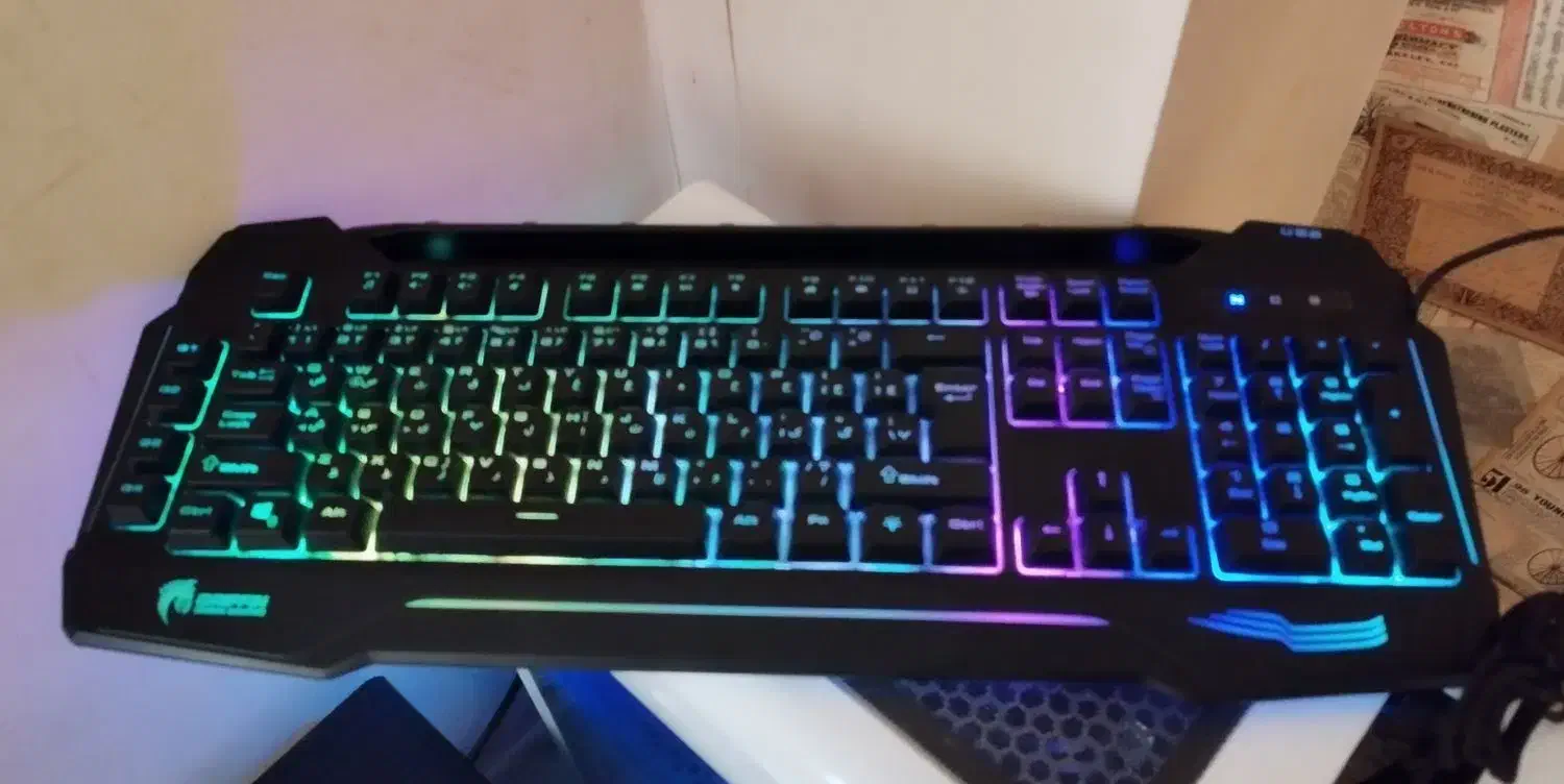 کیبورد keyboard گرین Green RGB GK702|قطعات و لوازم جانبی رایانه|اصفهان, بهارستان|دیوار