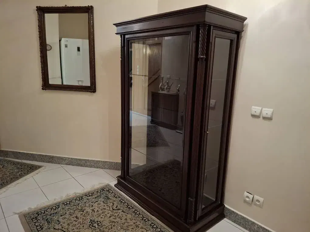 ویترین|بوفه، ویترین، کنسول|اصفهان, خانه اصفهان|دیوار