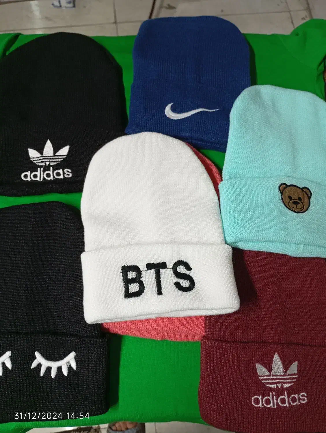 کلاه|لباس|ری, صالحآباد شرقی|دیوار