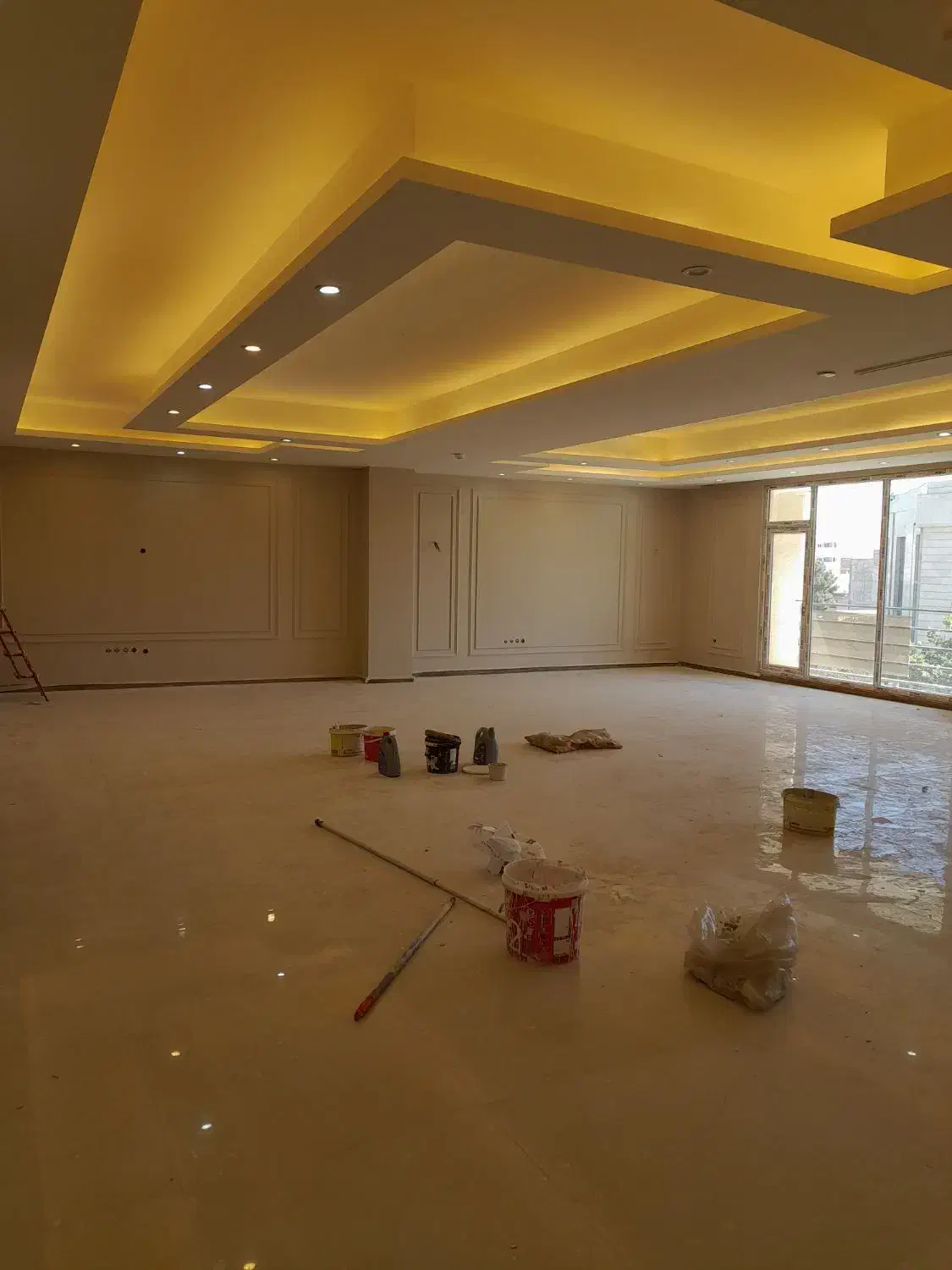 نقاشی ساختمان گریژ|خدمات پیشه و مهارت|بجنورد, |دیوار