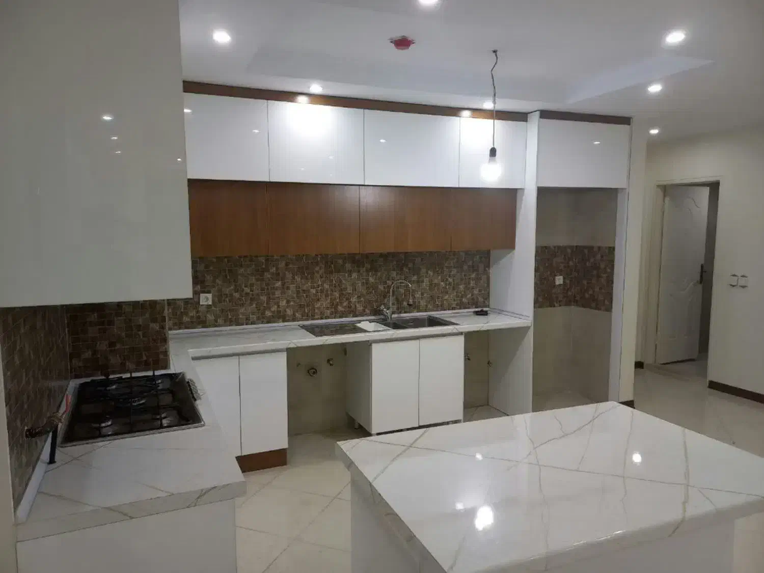 آپارتمان 108متر 2خواب جنوبی ردیف اول شهرک خرازی