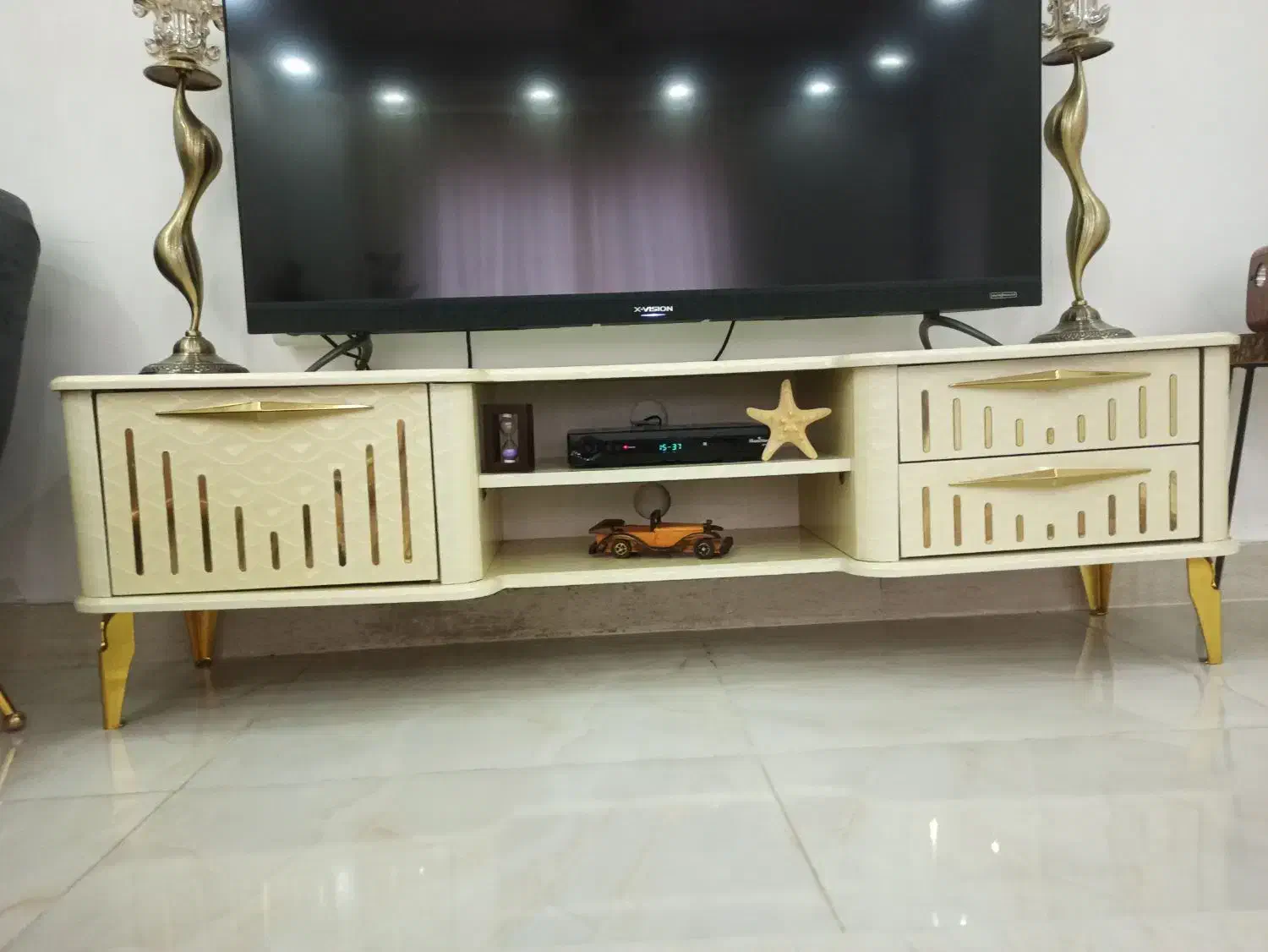 میز تلویزیون شیری|میز تلویزیون|لاهیجان, شهرک سلمان فارسی|دیوار