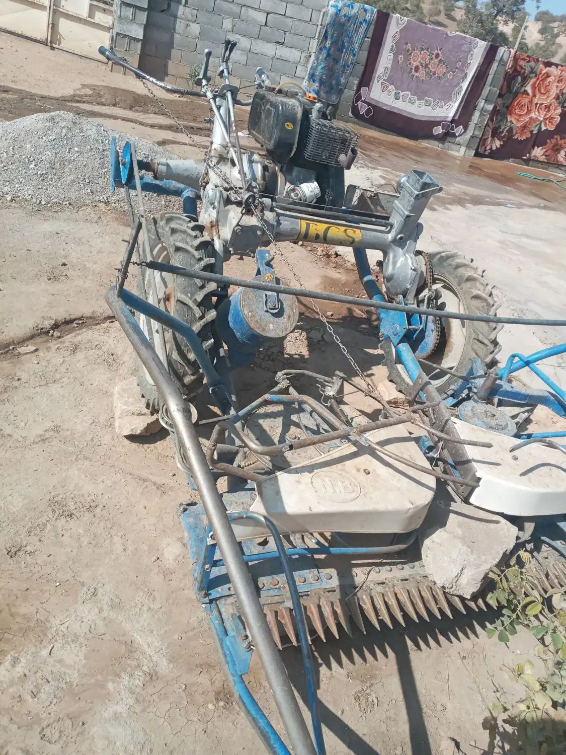 دروگر|ماشین‌آلات صنعتی|منج, |دیوار