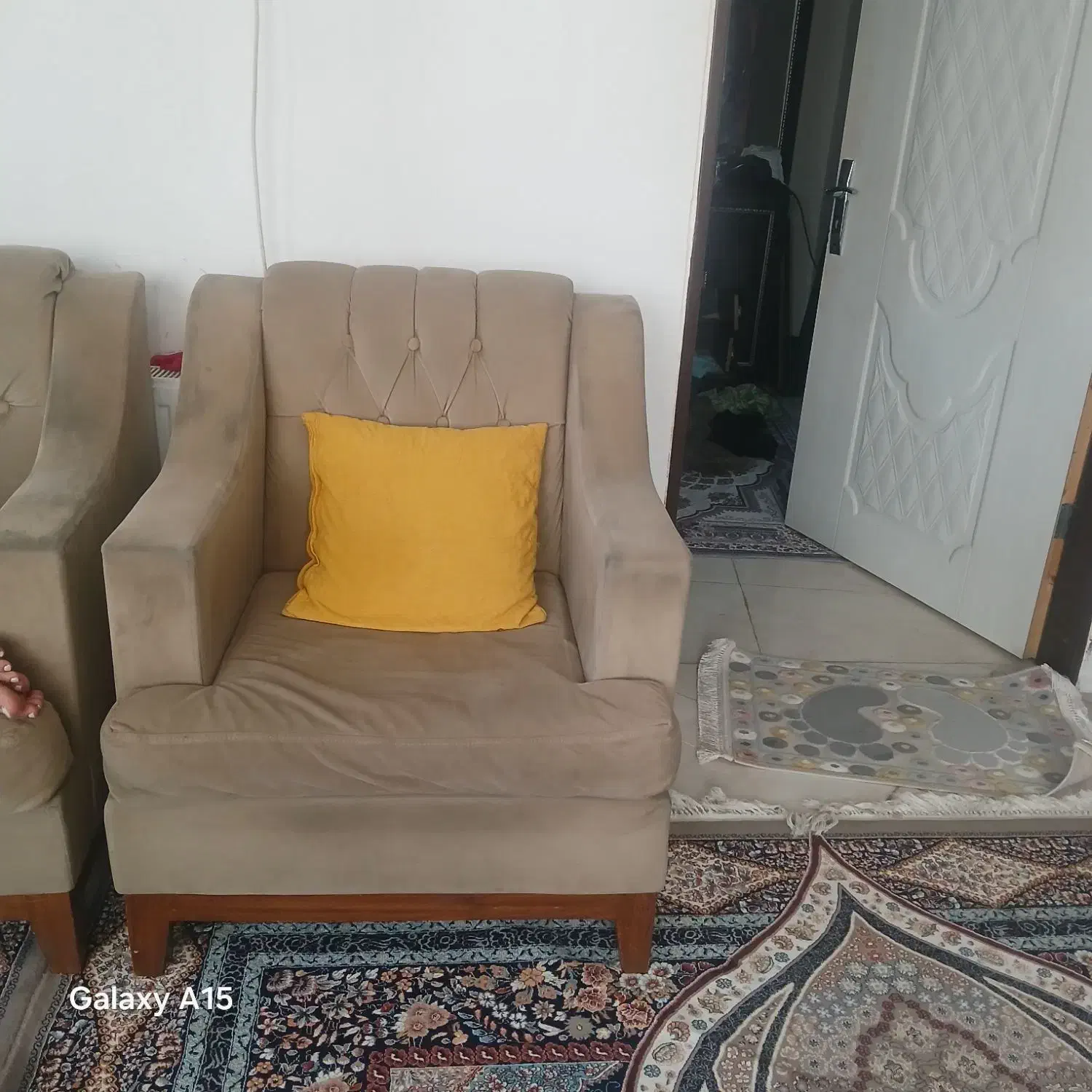 مبلمان|مبلمان خانگی و میز عسلی|بومهن, |دیوار