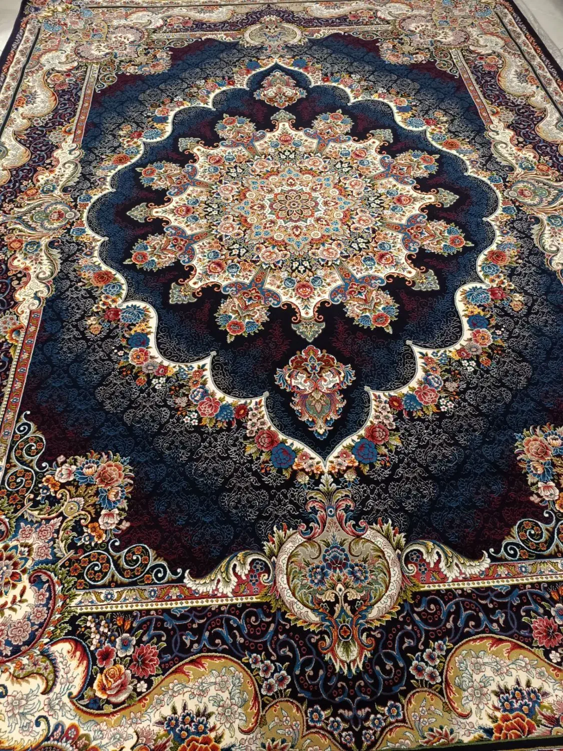 ۴ تخته فرش ۱۲ متری کاملا نو سرمه ای ۱۰۰۰ شانه|فرش|تهران, افسریه جنوبی|دیوار