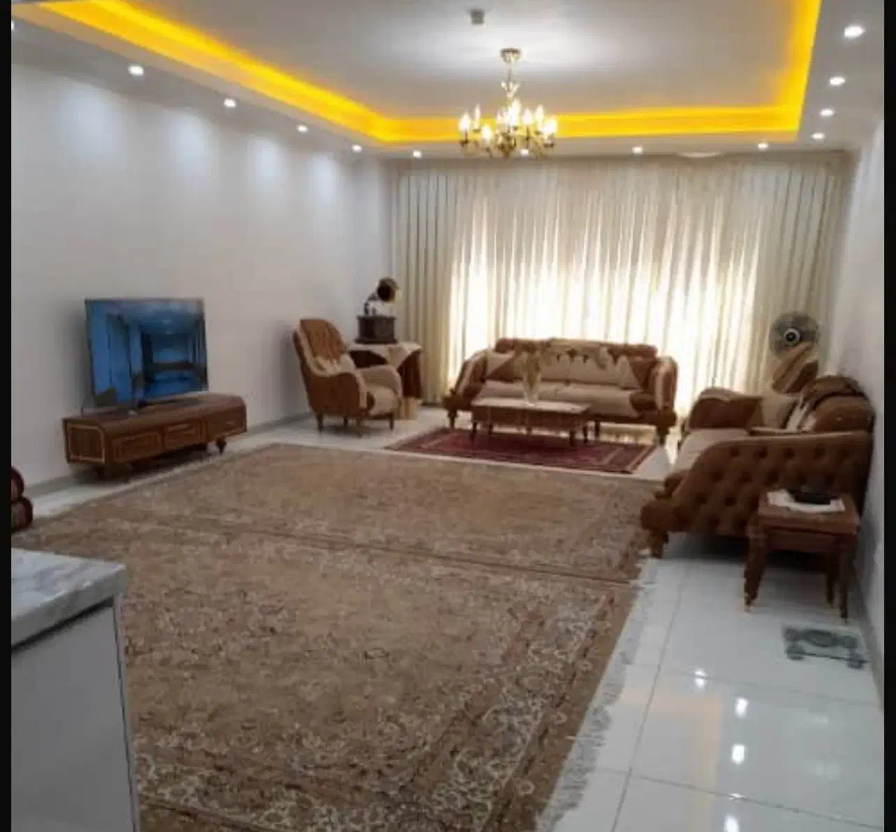مبلمان هشت نفره تختخوابشو چستر با جلو مبلی و عسلی|مبلمان خانگی و میز عسلی|تهران, نازی‌آباد|دیوار