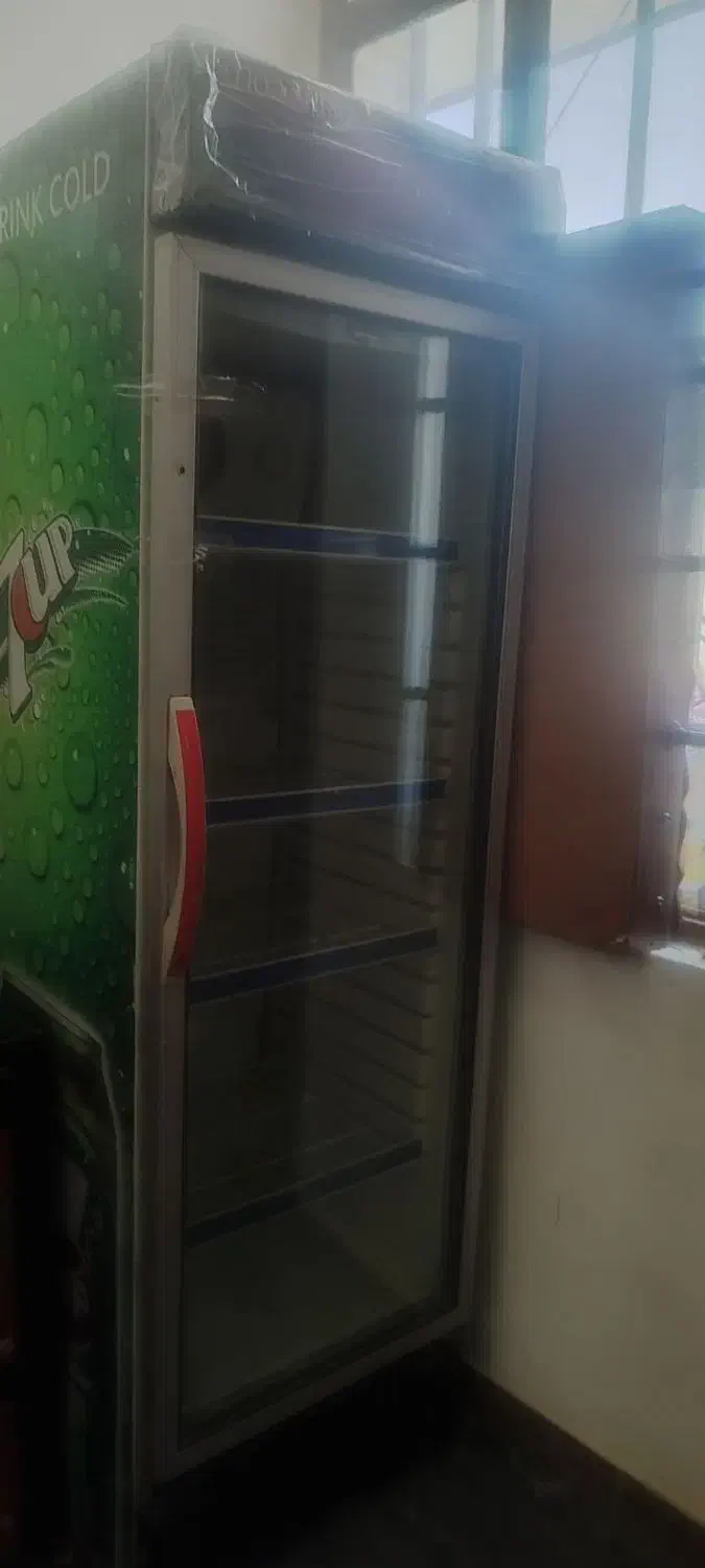 یخچال فریزر ایستاده یک درب شیشه ای|یخچال و فریزر|کرمانشاه, |دیوار