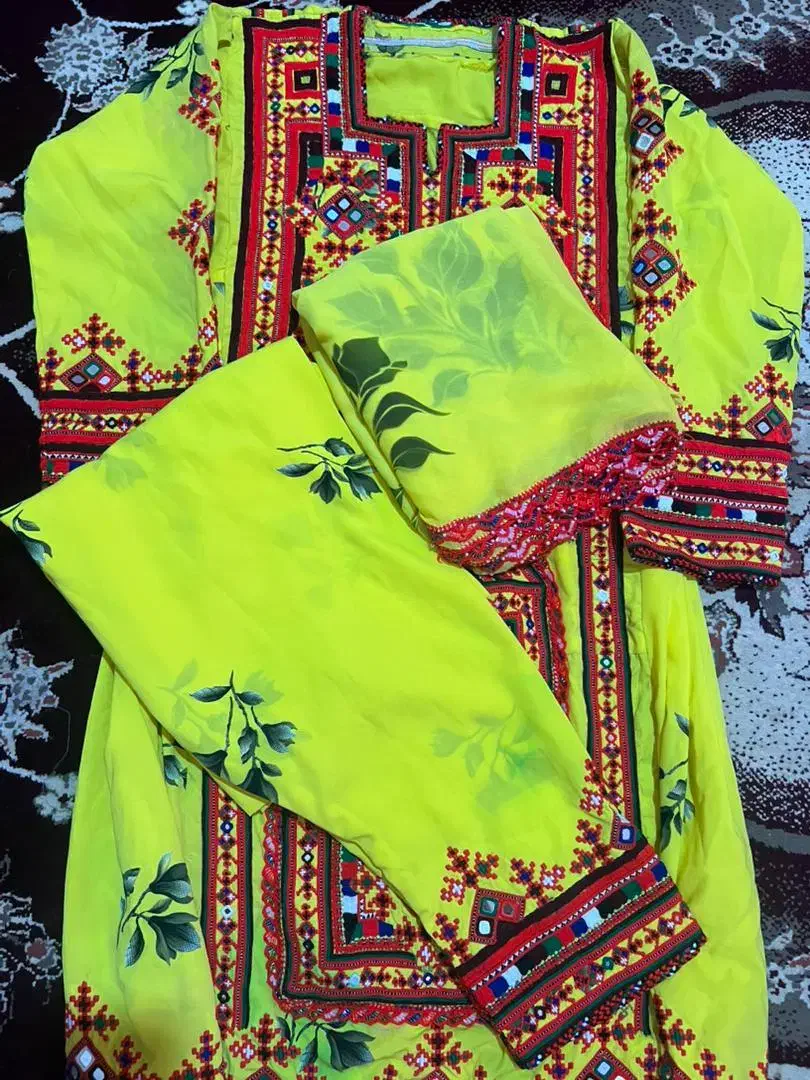 لباس مجلسی نو|لباس|ایرانشهر, |دیوار