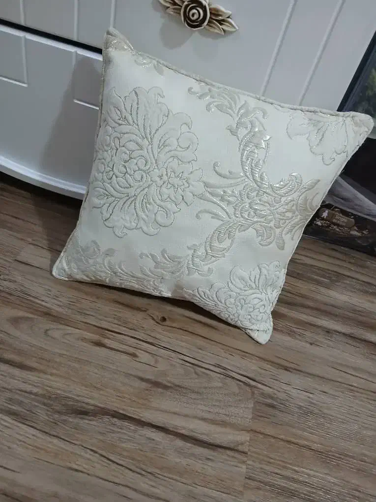 کوسن|رختخواب، بالش، پتو|اهواز, کوی باهنر|دیوار