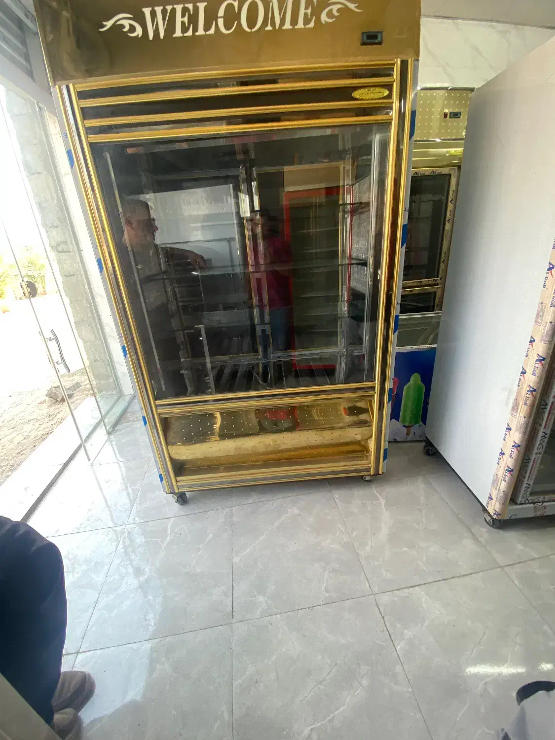 یخچال دو در پشت زیر مخفی دو در شیشه ای|یخچال و فریزر|گله دار, |دیوار