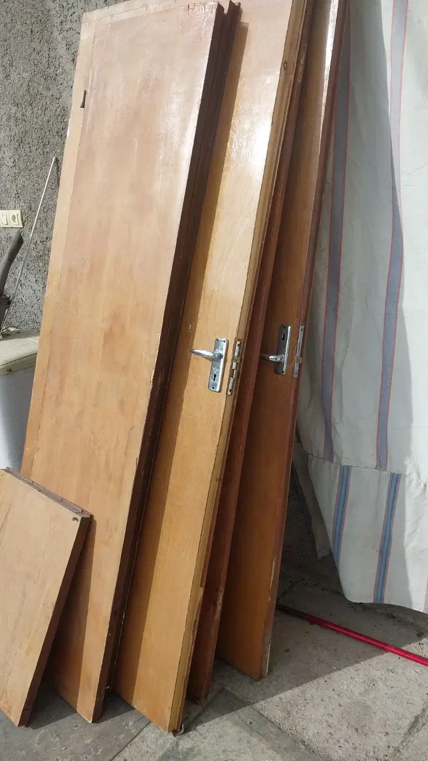 درب چوبی|مصالح و تجهیزات ساختمان|فسا, |دیوار