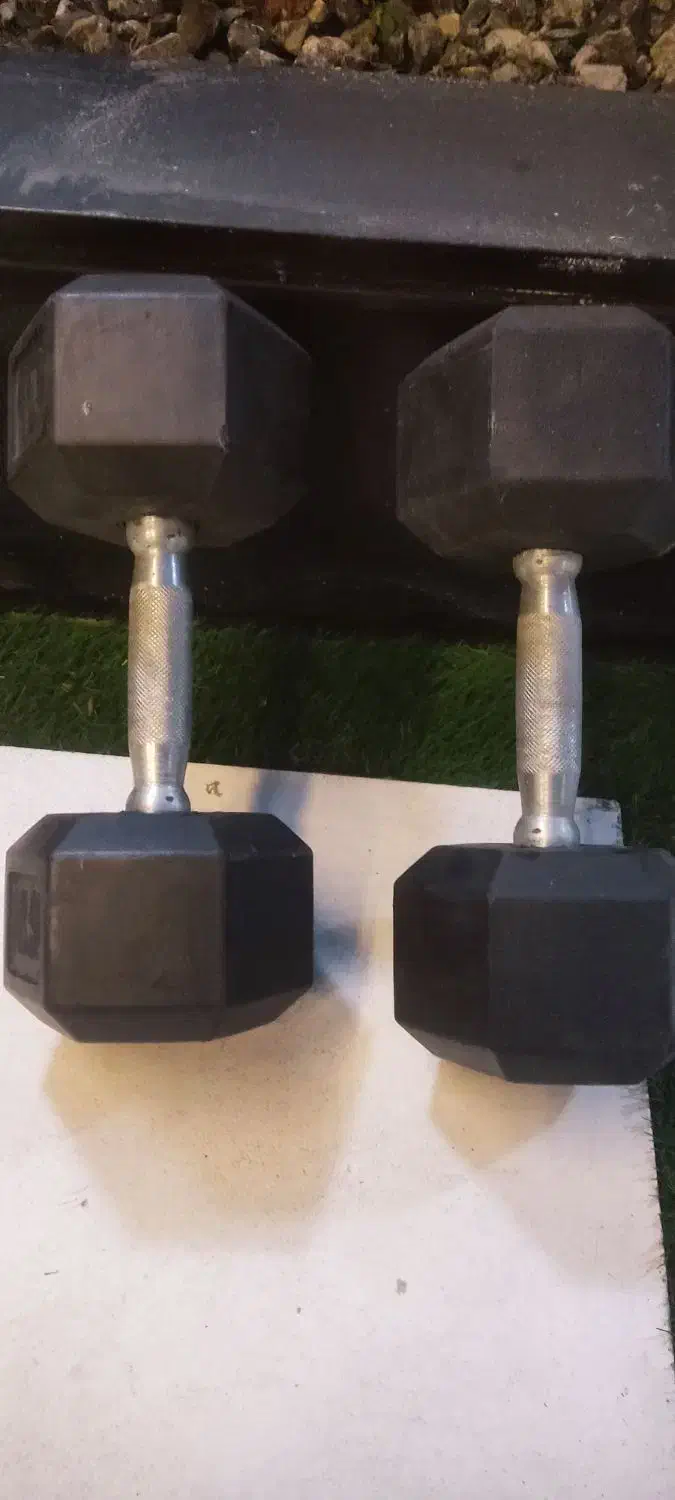 دمبل شش گوشه در حد نو|تجهیزات ورزشی|چمستان, |دیوار