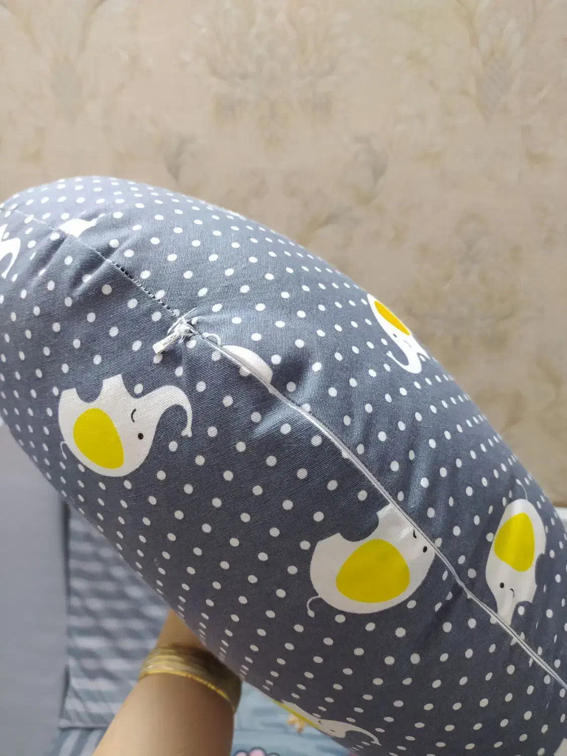 بالشت شیردهی نوزاد کاملاسالم همراه کاور|اسباب و اثاث بچه|اراک, |دیوار