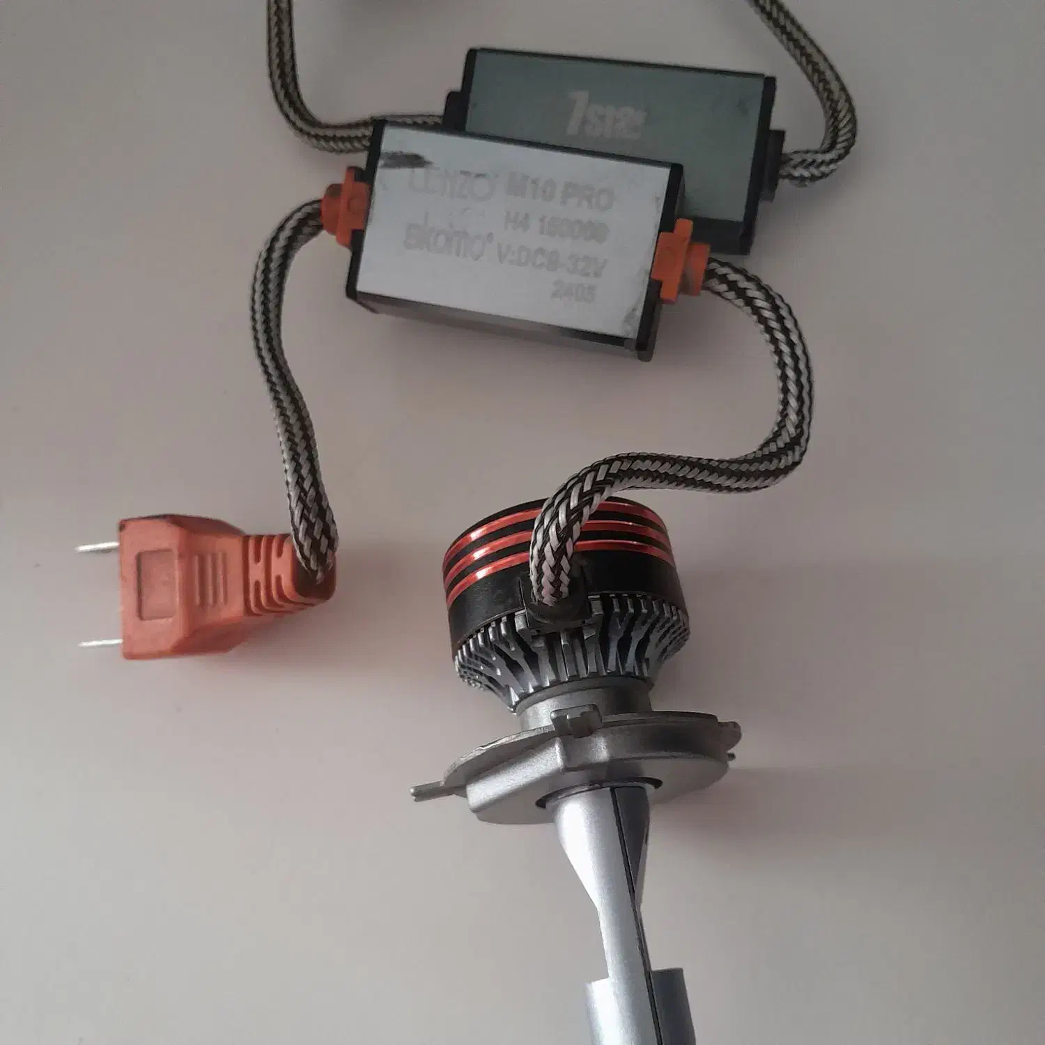 لامپ هدلایت سفید یخی|قطعات یدکی و لوازم جانبی|خان ببین, |دیوار