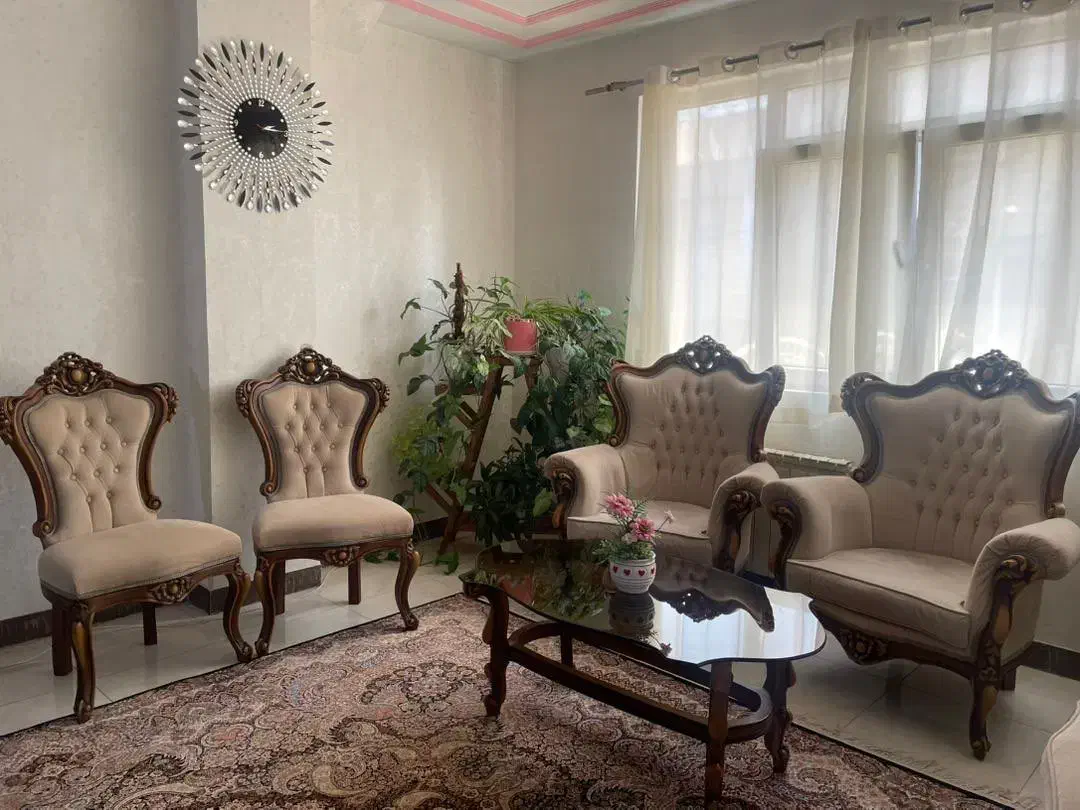 دو دست مبلمان|مبلمان خانگی و میز عسلی|شیراز, محمدیه|دیوار