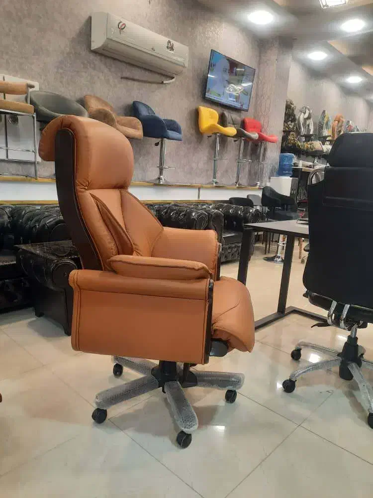 صندلی مدیریت تمام چرم رنگ  عسلی|صندلی و نیمکت|قم, کلهری|دیوار