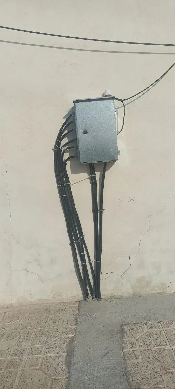 برقکار برقکشی برق کاری رفع اتصالی|خدمات پیشه و مهارت|جیرفت, |دیوار