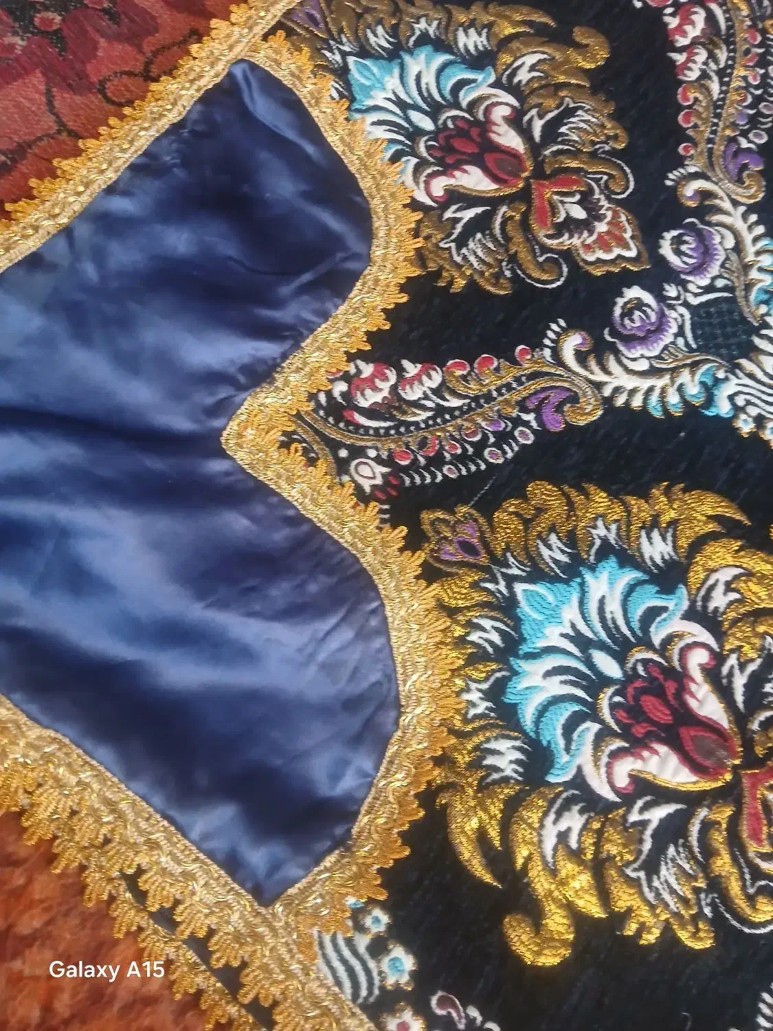 بالشت پشتی|پشتی|بمپور, |دیوار