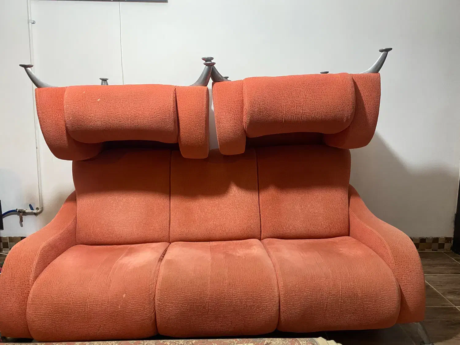 مبل ترک ۷ نفره|مبلمان خانگی و میز عسلی|بافت, |دیوار